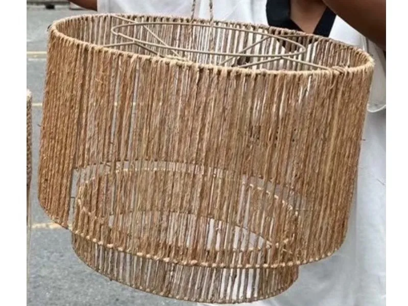 โคมชั้นปอกะเจา