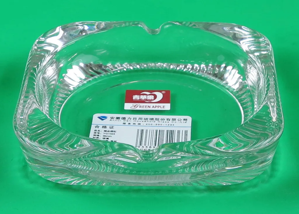 ที่เขี่ยบุหรี่เหลี่ยมลาย