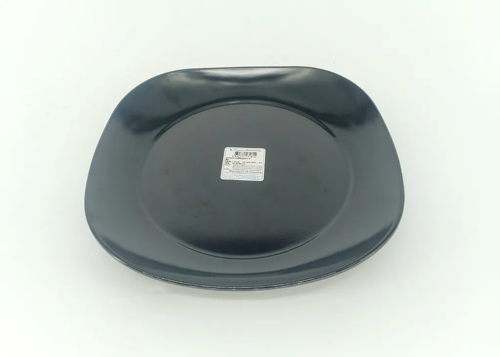 P933-8 จานเหลี่ยมมุมมน 8" ดำ (1x6)