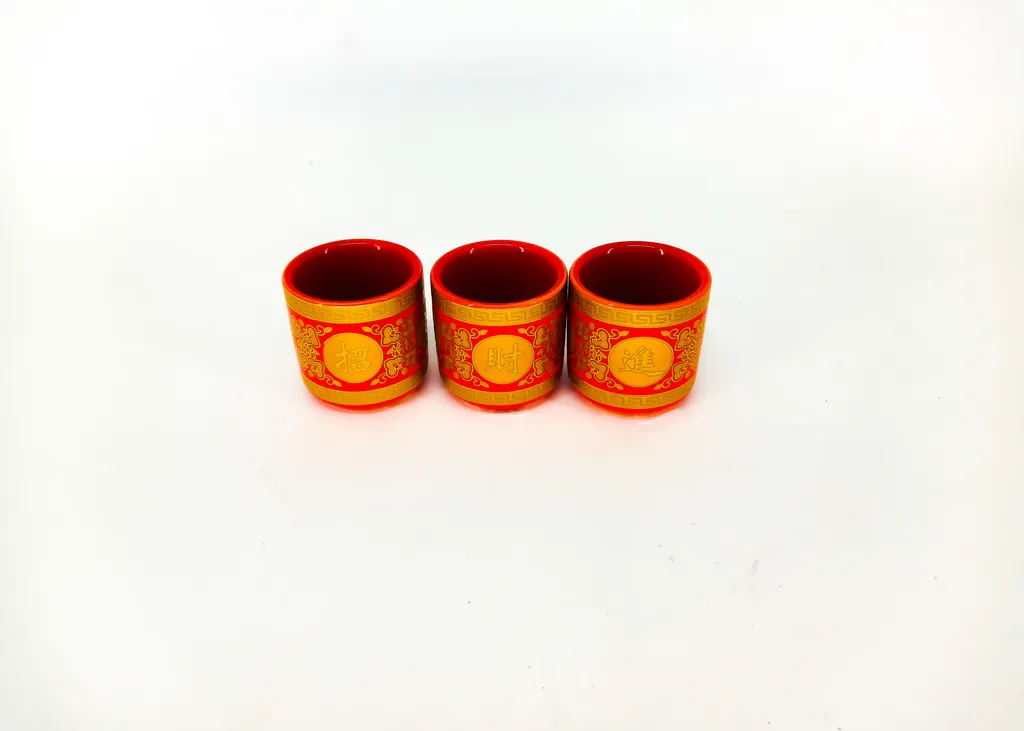 ถ้วยชาสีแดง/สีเหลือง ทรงกระบอก