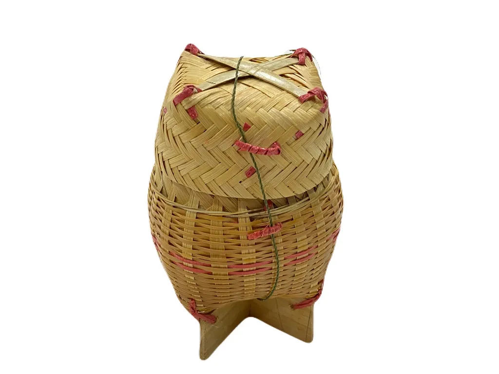 กระติ๊บขาไขว้