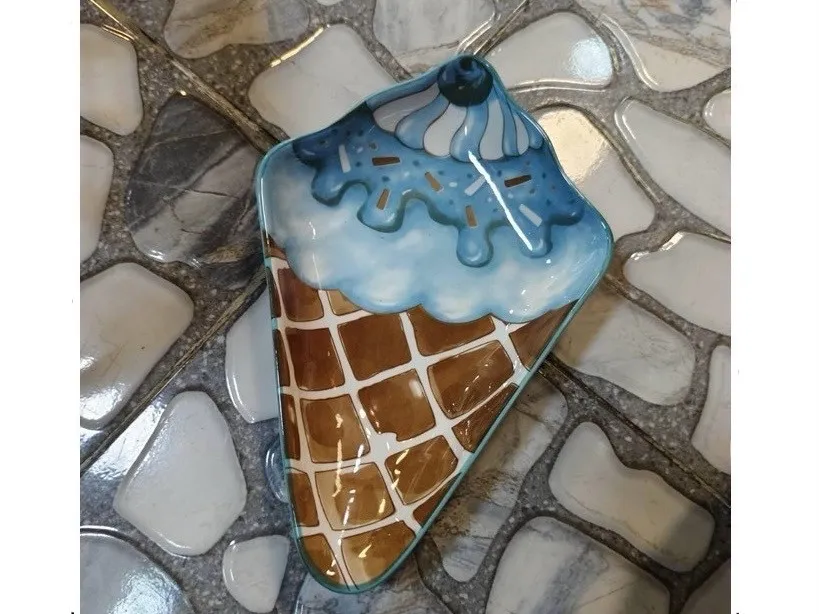 จานไอศครีม ใหญ่