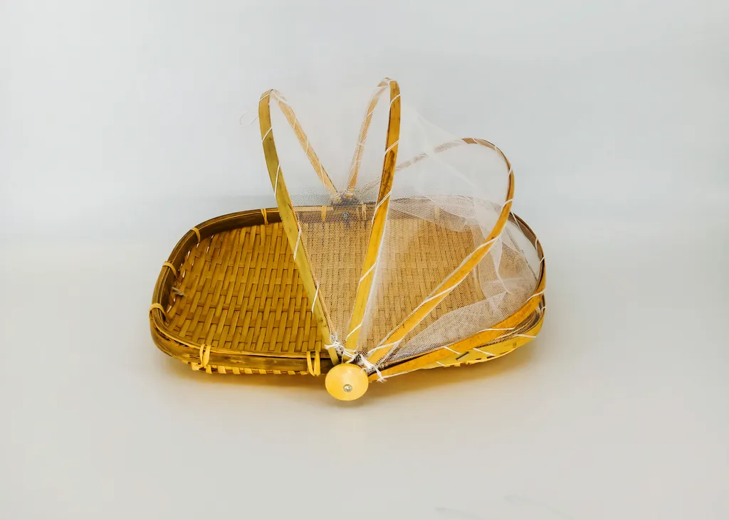 B7124-1 กระด้งมุ้งครอบเหลี่ยม 30*34 cm