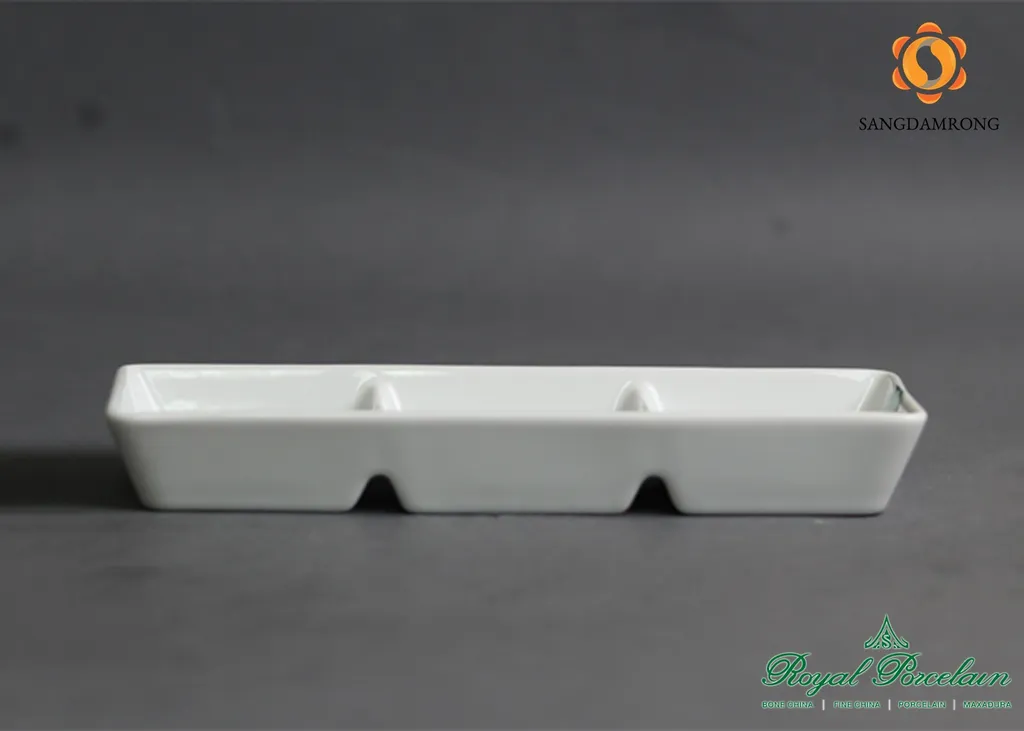 #P3805 w/w ถ้วยน้ำจิ้ม 3 ช่อง18.5cm. (1*12*72)