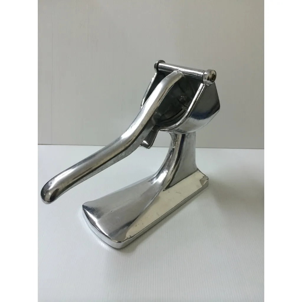 คั้นส้มเหลี่ยมใหญ่ (วิคเตอร์)