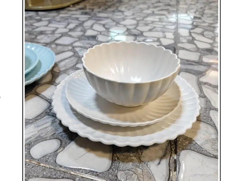 ชามหยัก 6 สีขาว