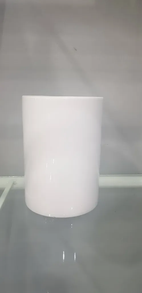 กระบอกตรงเล็กขาว