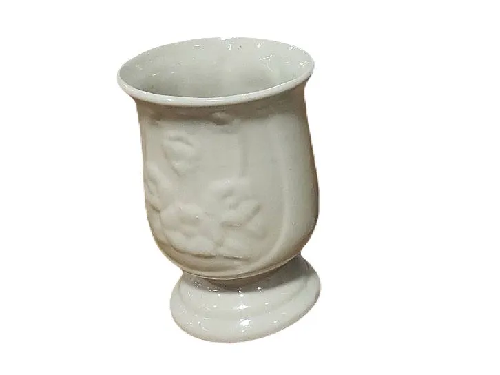 แจกันจัดดอกไม้ สีครีม ทรงอ้วน 8