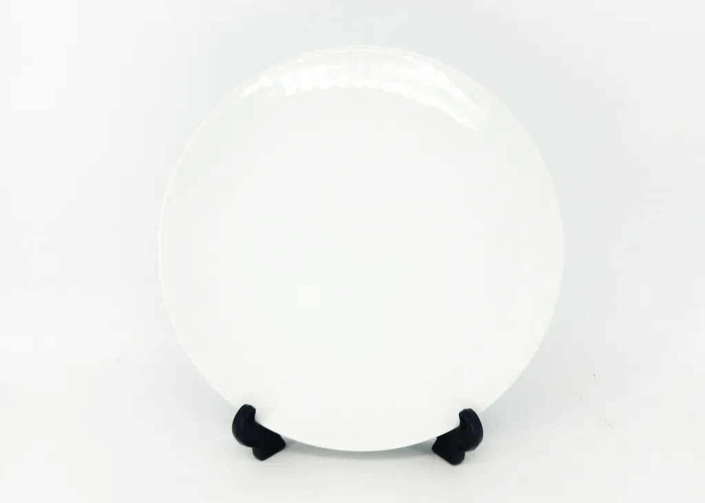 จานใบบัวขาว 9.5"cp