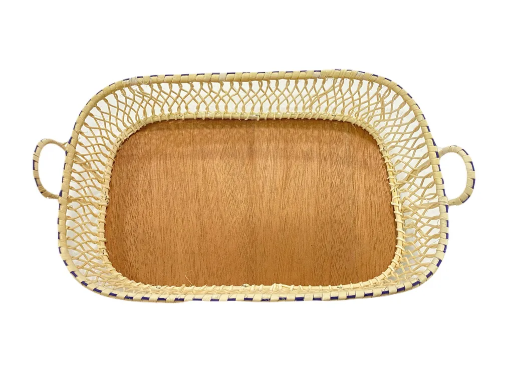 ถาดหวายขอบน้ำเงิน 11