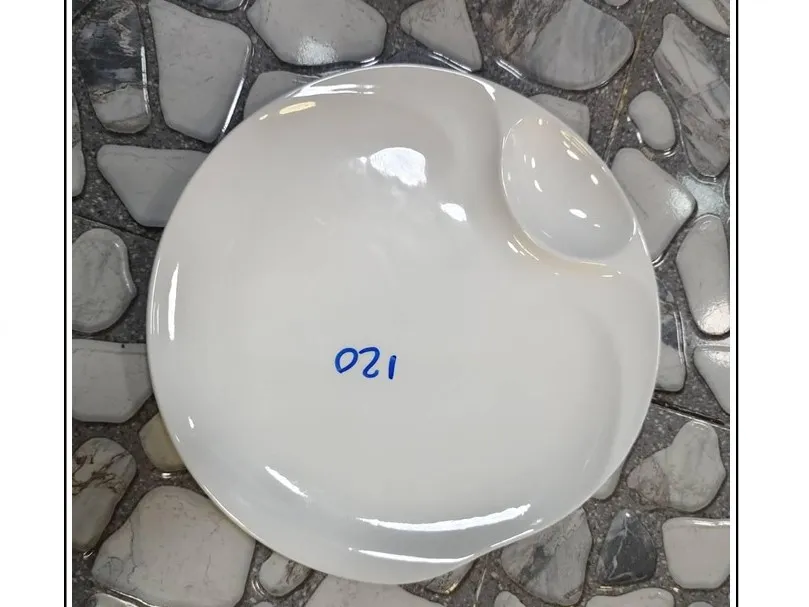 (S) จานสเต็กหลุมบิด 12 นิ้ว ขาว #S6807