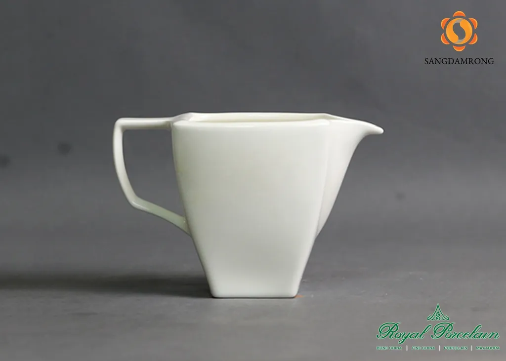 พิเศษ (B) #M9421 โถนม 0.25L (1*12*48)