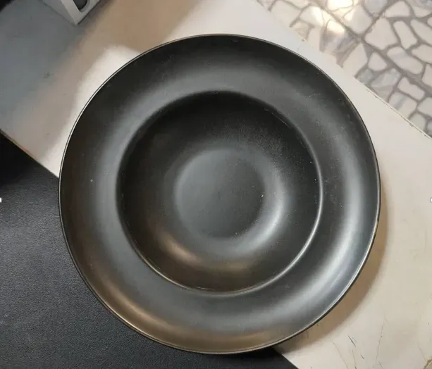 (S) ชามซุปมีปีก9 นิ้ว สีดำด้าน/หลุมใน6" #S6902