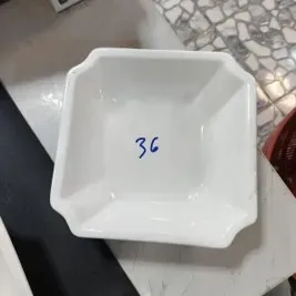 (S) ถ้วยสี่เหลี่ยม 8.5 นิ้ว #S6902